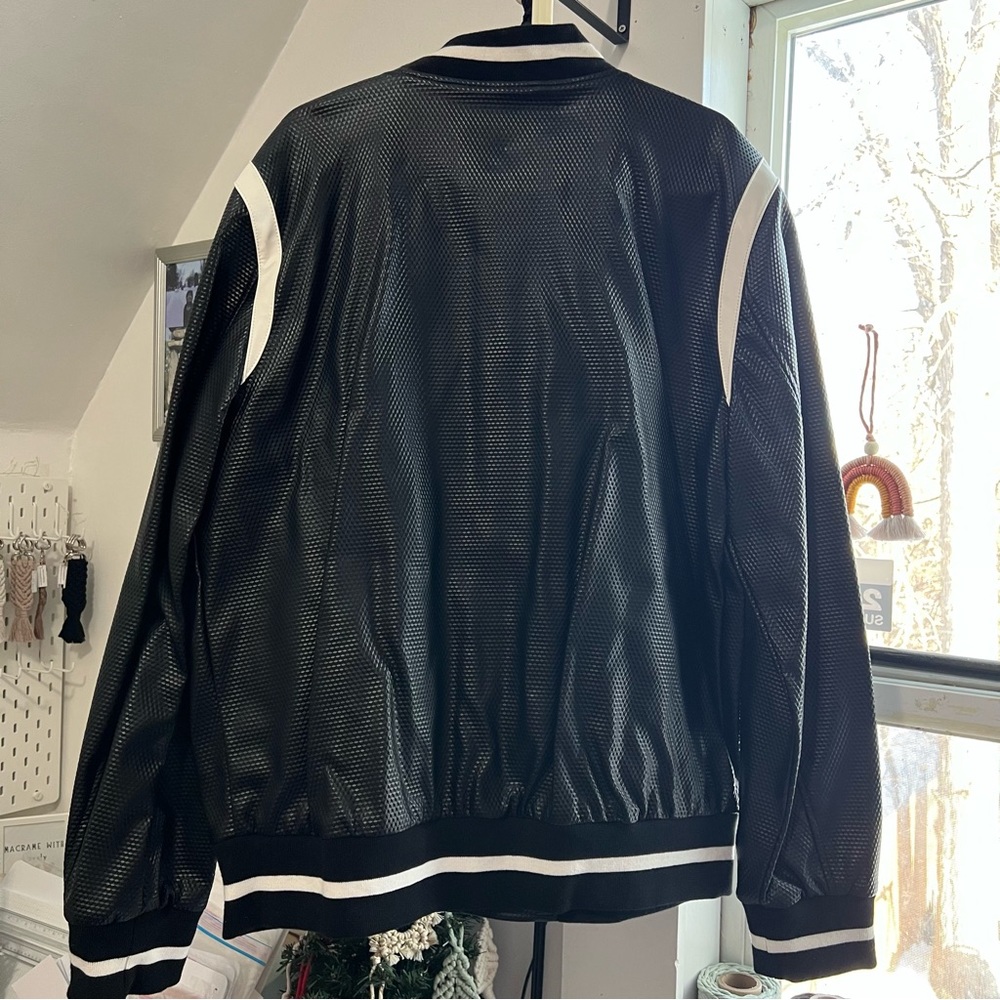 Guess Jacket - Picture 2 of 11